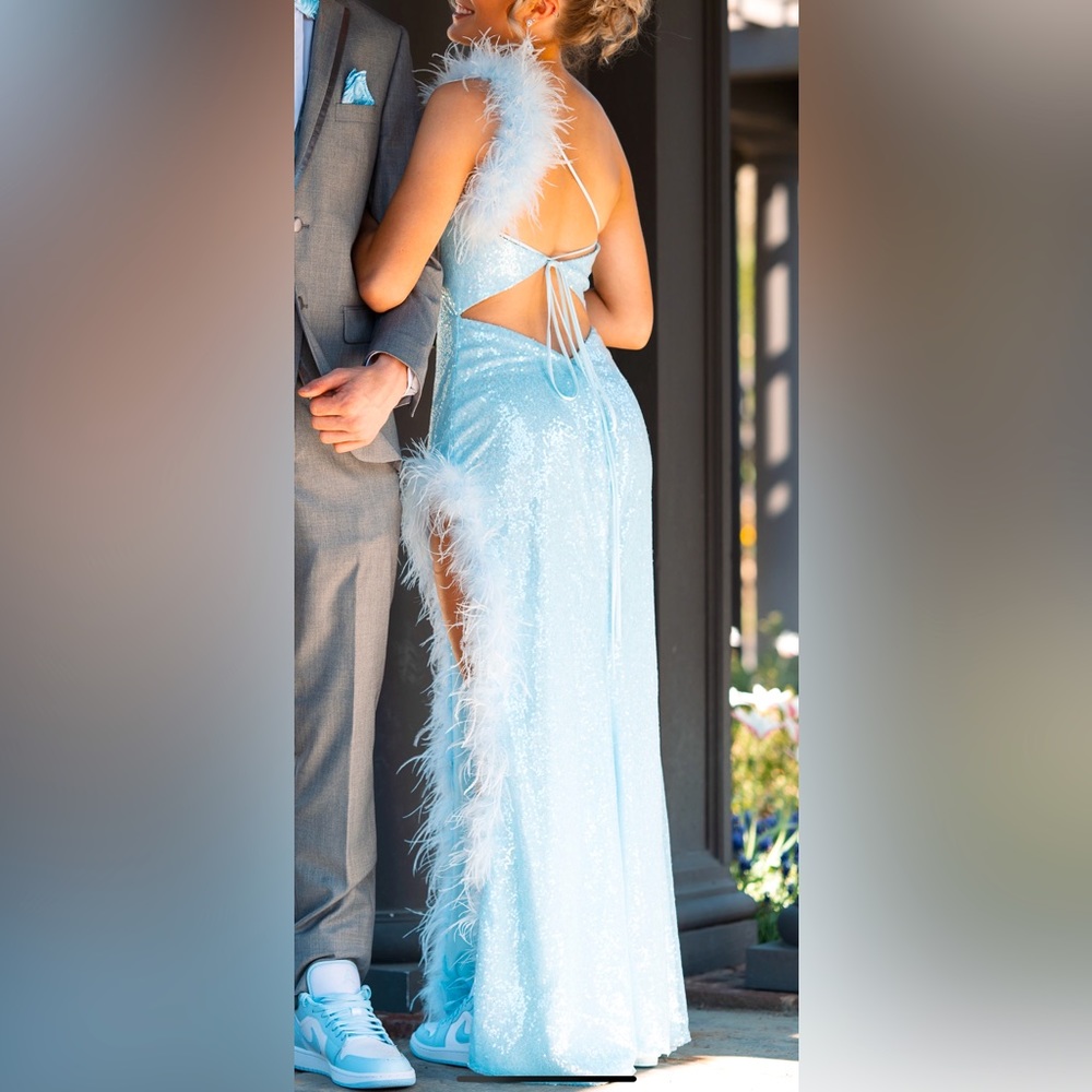 🪩LIGHT BLUE PROM DRESS🪩